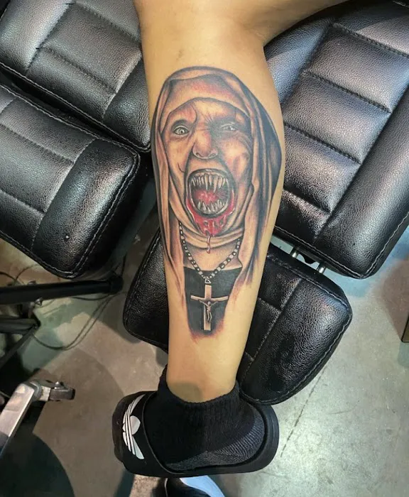 Royal Ink House 9