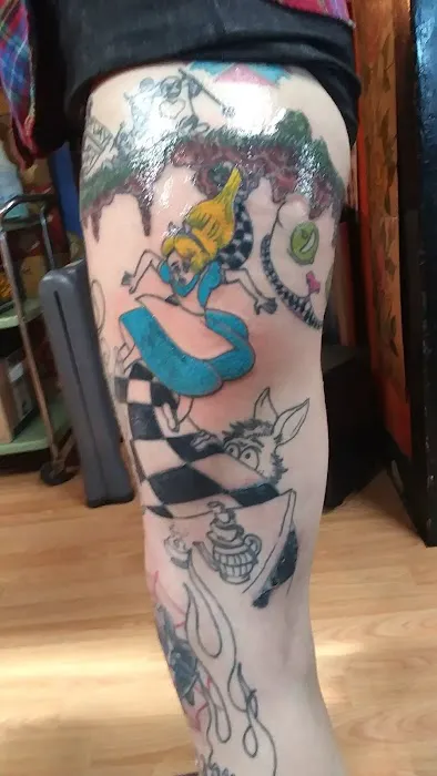 Phantom Ink Tattoos tattooing since 1990 customers from all over the world 5