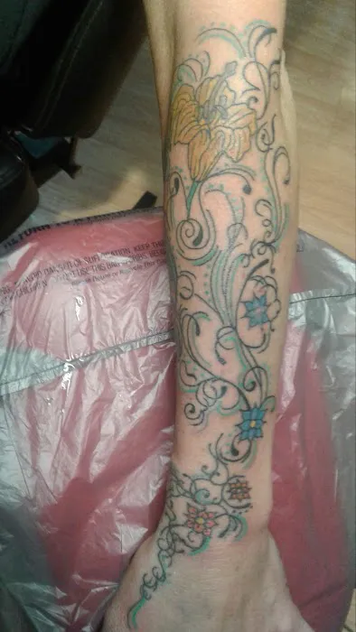 Phantom Ink Tattoos tattooing since 1990 customers from all over the world 2