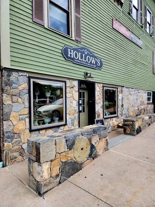 Hollow's Tattoo Studio & Art Gallery 5