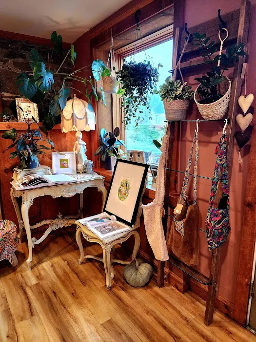 Hollow's Tattoo Studio & Art Gallery 1