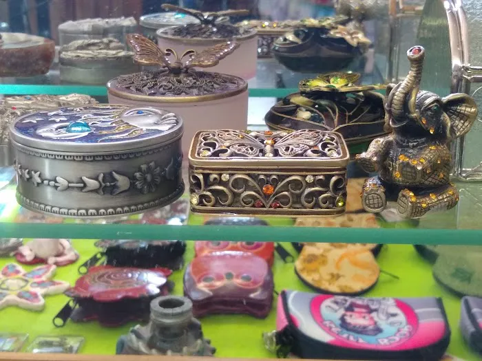 Janet's Kozmic Groovy Shop 4