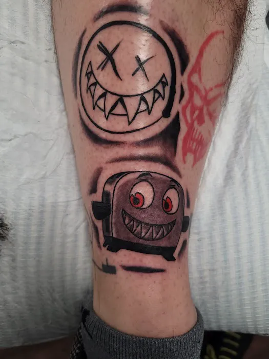 Altar Studios Tattoo on Main 8