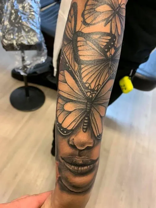 Flores Tattoo 0