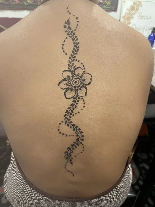 Arva Henna Artist 3