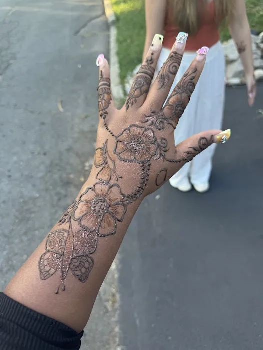 Arva Henna Artist 8