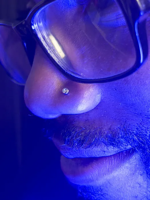 Jay Makes Holes 0