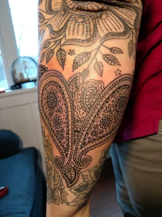 Ed Dempsey Tattoo Company 8