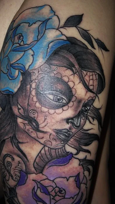 Slingin' Ink tattoo & piercing 3