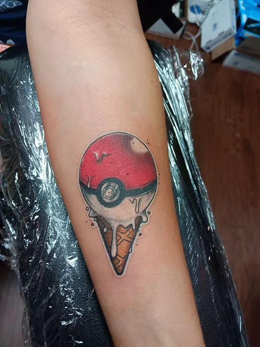 Slingin' Ink tattoo & piercing 2