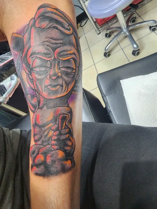 Art Rage Tattoo Studio 9