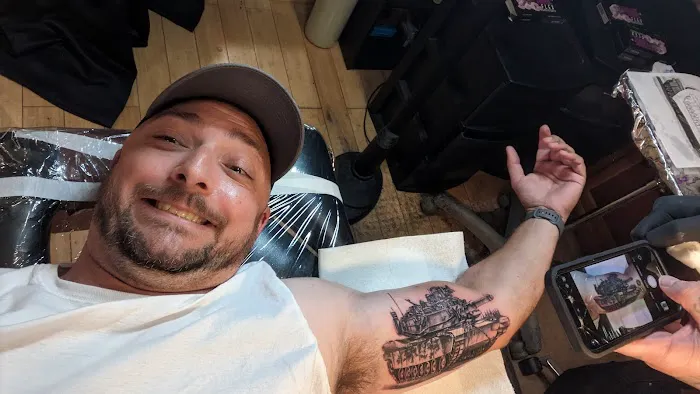 Mad Tatter's Tattooing 1