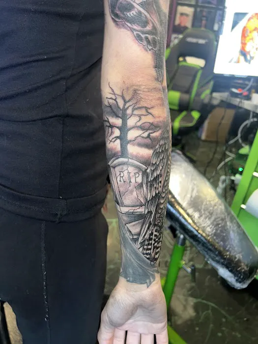 Tattoo Tony's Under My Skin 3