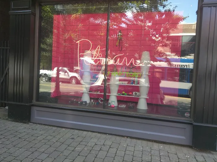 Pelican Tattoo & Body Piercing 5