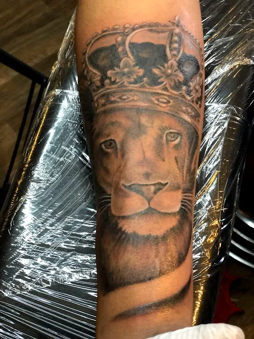 Bloodlines Tattooing 7
