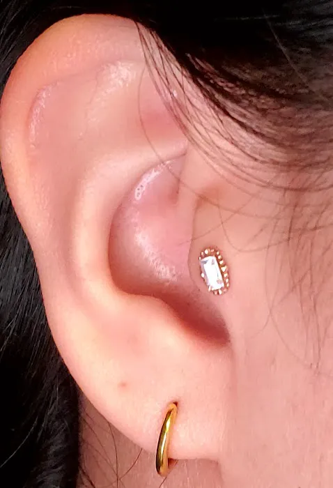 Black Diamond Body Piercing 2