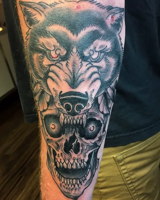 South Main Tattoo & Piercing 8