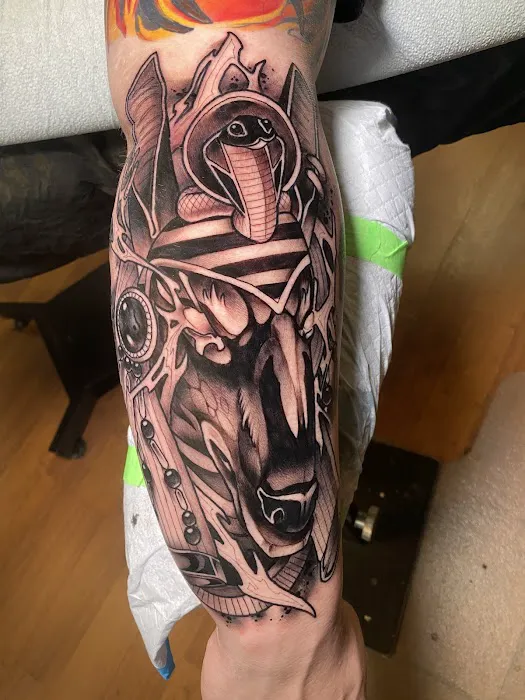 Relic Tattoo Studio 4