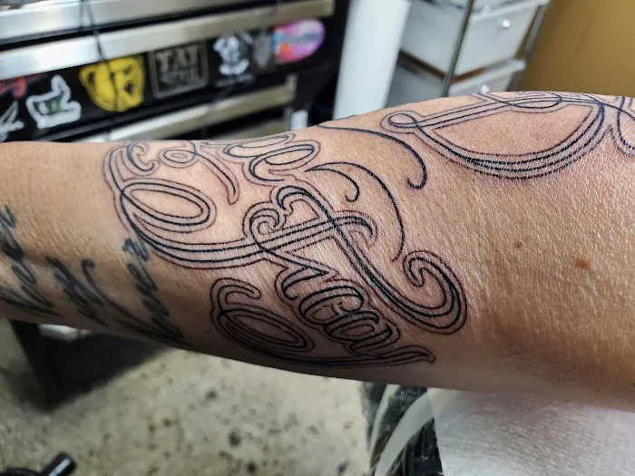Lucky Strike Tattoo and Body Piercing 6