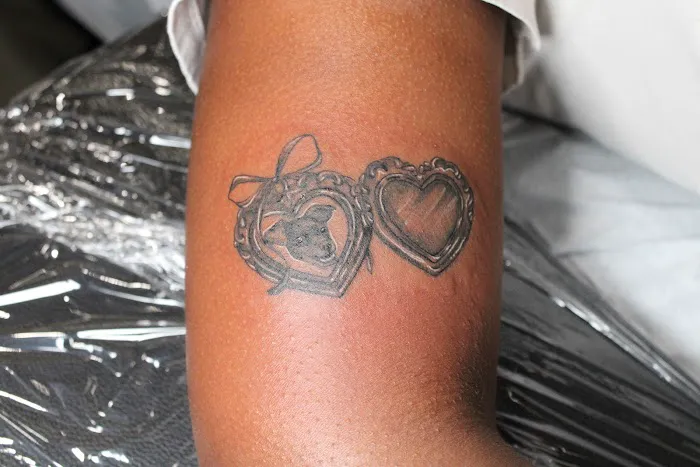 Flora Vida Ink 2