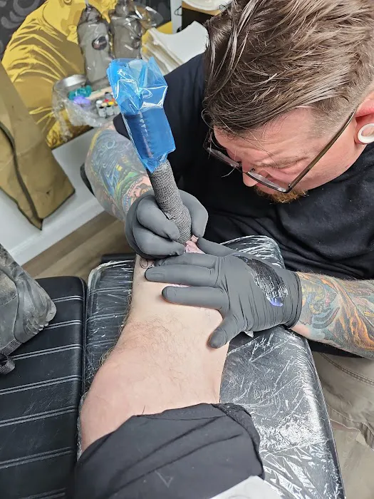 Black Lantern Tattoo Co. 3