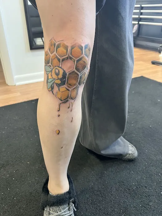Black Lantern Tattoo Co. 4