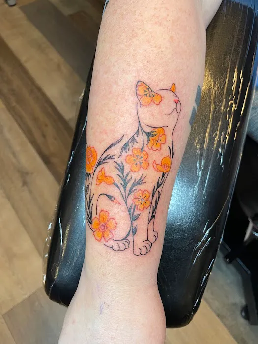 Visual Expressions Tattoo & Piercing 5