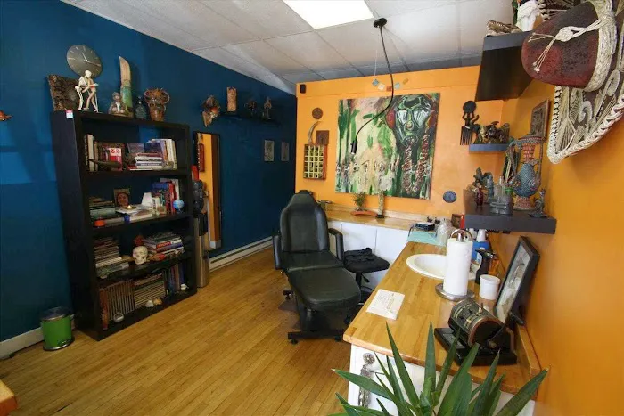 PROPAGANDA Tattoo Studio 8
