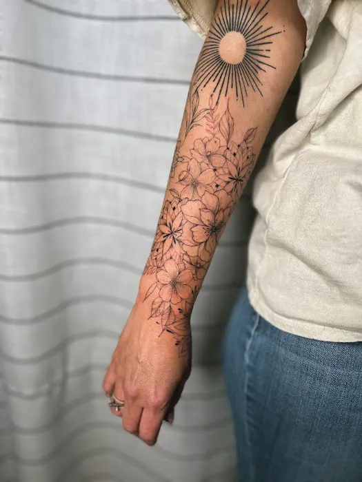 The Arch, Cosmetic & Fine Line Tattoo Studio 2