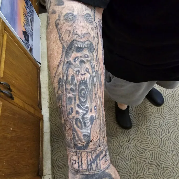 Queen's Hand Tattoo 4