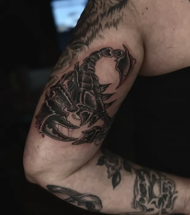 Le Uke Tattoo Studio 9