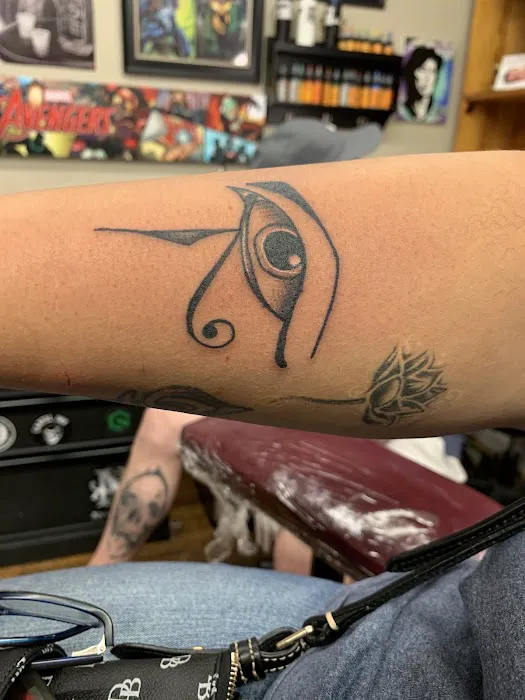 Street Road Tattooz 0