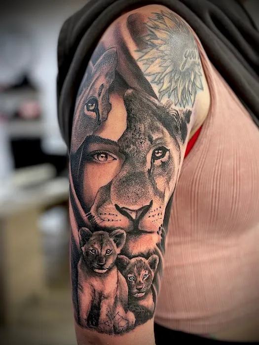 Rising Sons Tattoo Florence 2