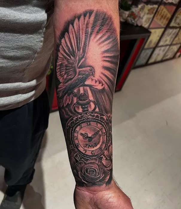 Tattoo Galaxy (Feasterville) Piercing & Custom tattoos 0