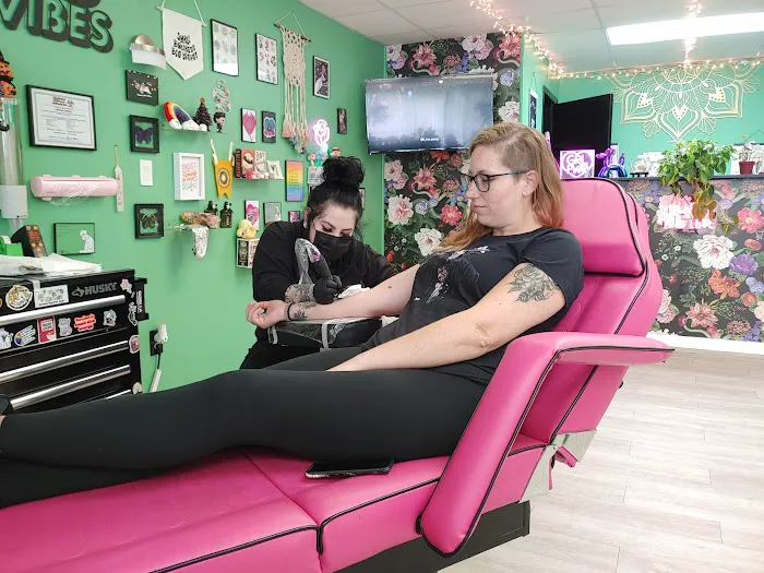 Lady Serpentine Tattoo Studio 1