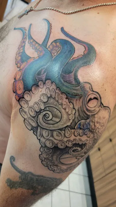 Quillian Tattooing & Piercing 0