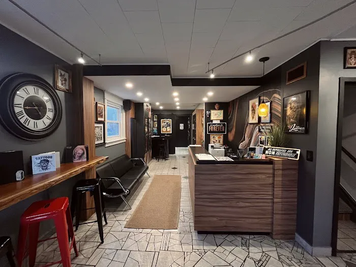 Quillian Tattooing & Piercing 5