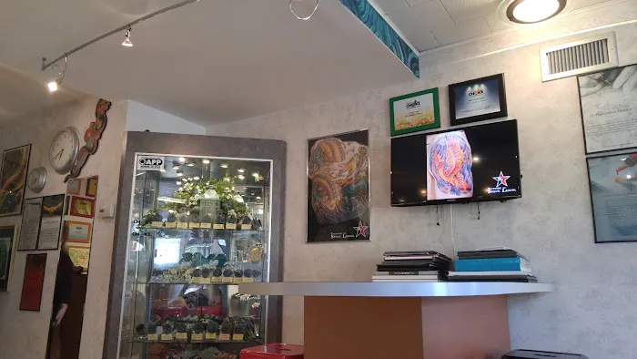 Quillian Tattooing & Piercing 4