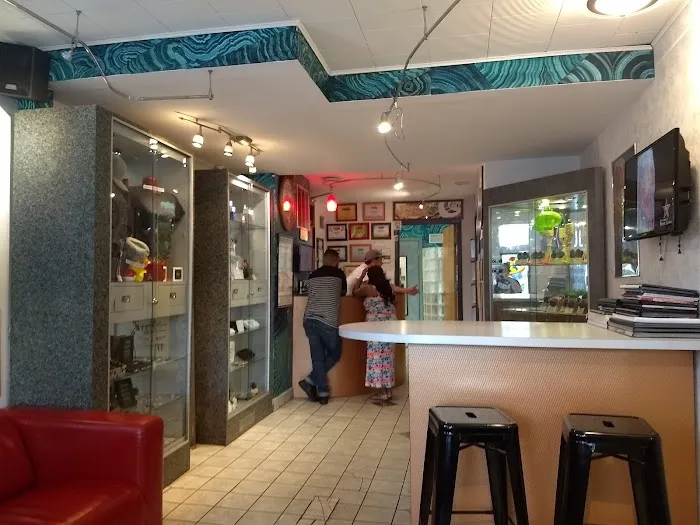Quillian Tattooing & Piercing 6