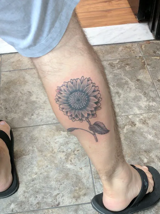 Slingin' Ink Tattoo 7