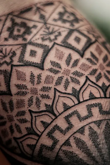 Crown & Anchor Tattoo Parlor 8