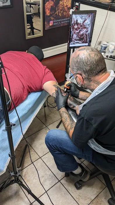 Bent N Twiztid Tattooing 1