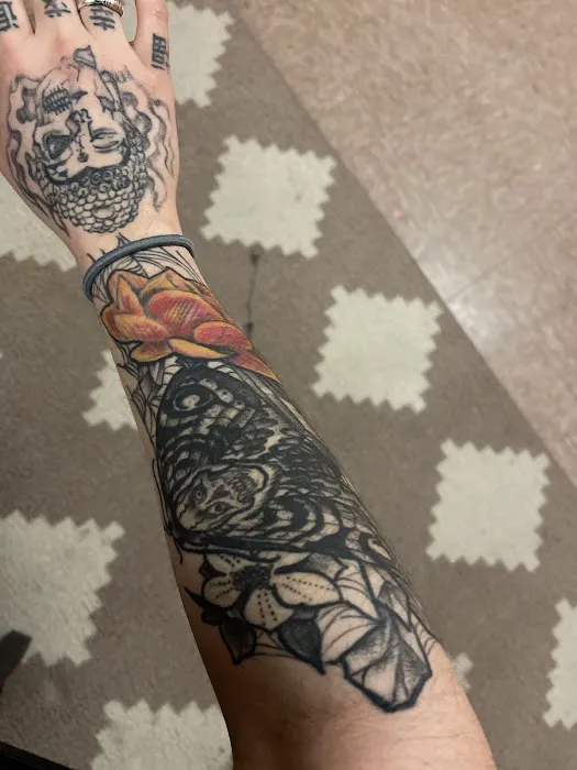 Unwritten Tradition Tattoo Shop 6