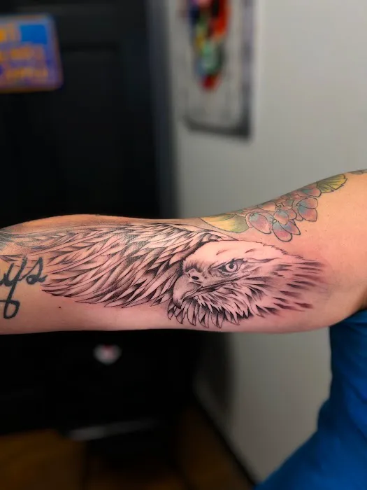 Vibrant Visions Tattoo & Body Piercing 1
