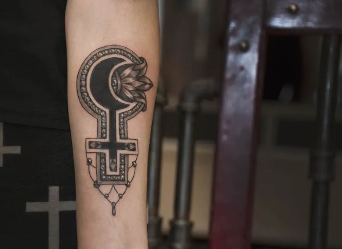 AR Designs Fine Art & Tattoo 3