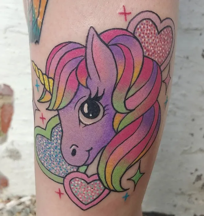 Lucky's Tattoo Studio 8