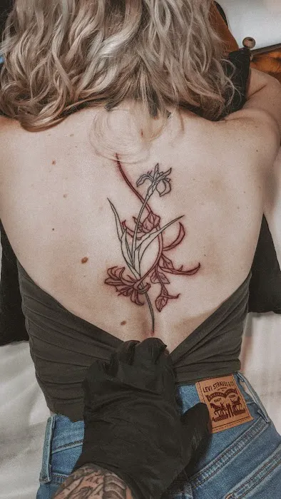 Lair 'O' Lilith Tattoo, Hair Salon and Spa 7