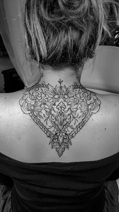 Lair 'O' Lilith Tattoo, Hair Salon and Spa 3