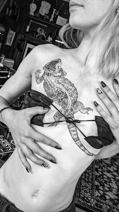 Lair 'O' Lilith Tattoo, Hair Salon and Spa 2