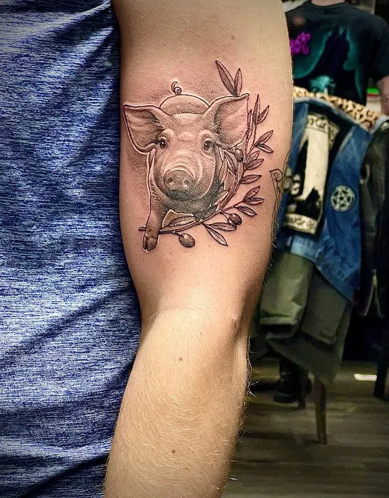Electric Honor Tattoo Co. 7